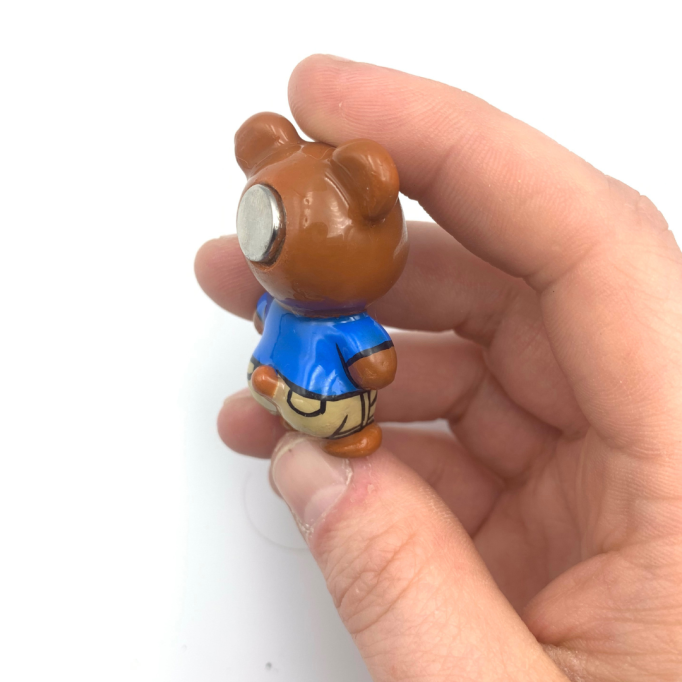 BubbleButtBear Magnet - Superman shirt